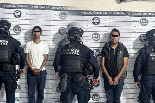 Detienen-a-dos-hombres-en-Ixtlahuaca-Edomex-por-Vender-vehiculo-relacionado-con-robo